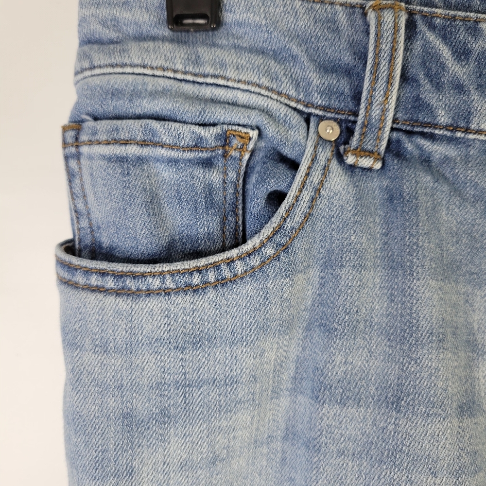 Chicos Wide Leg Crop Button Fly Denim Size 6/0.5 - Picture 4 of 9